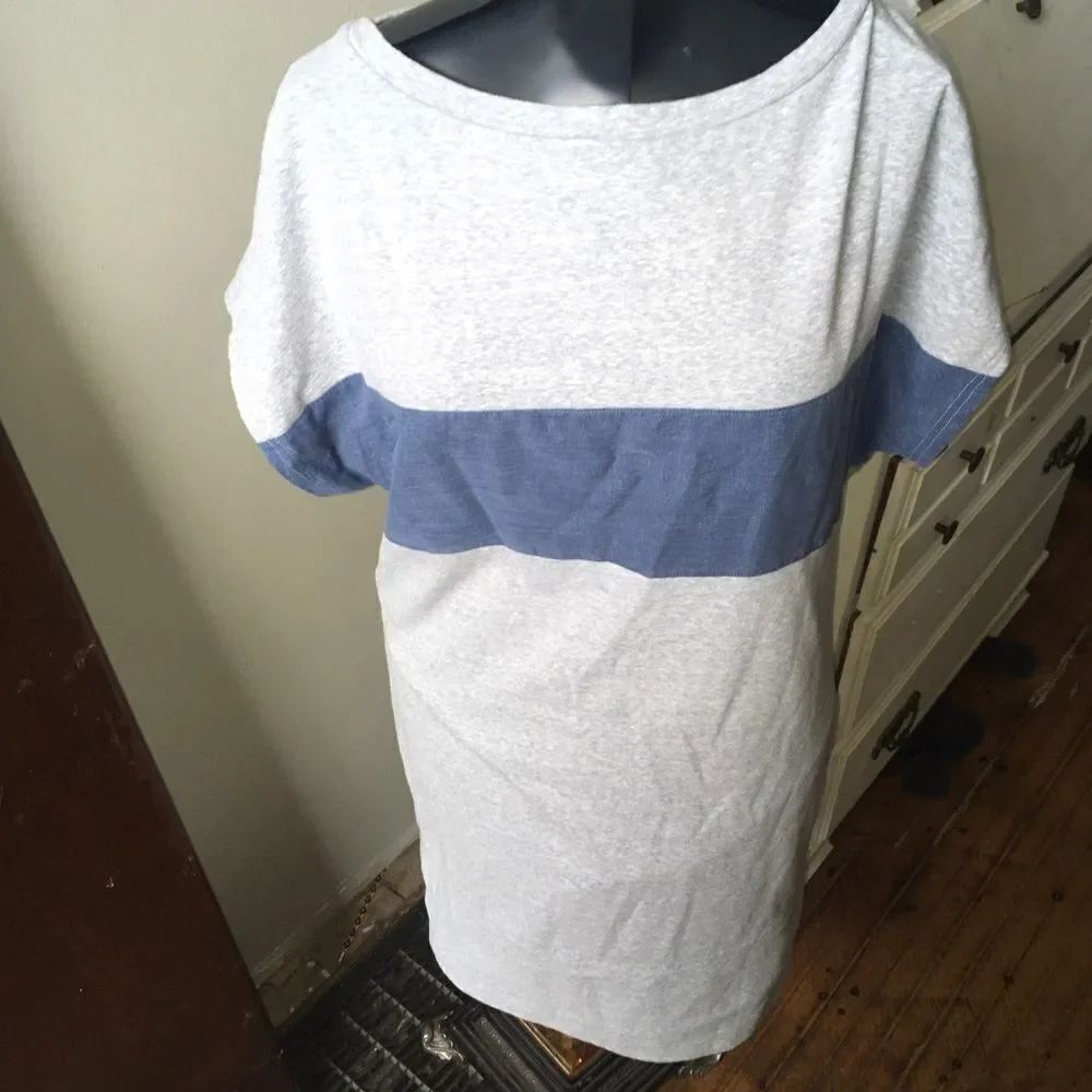 Athleta gray with blue stripe L jersey T-shirt dress